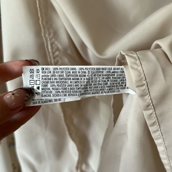 FOREVER 21 | Floral Print Skirt in Cream and Blue - Picture 12 of 14